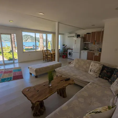 Orhaniye Sea View Hut Daily Weekly 빌라 말마리스